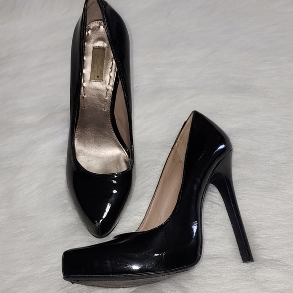 Rachel Roy Patent Leather Black Pumps Size 7 - Picture 7 of 7
